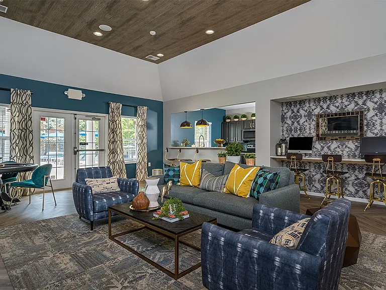 The Pointe at Canton — Photo 41