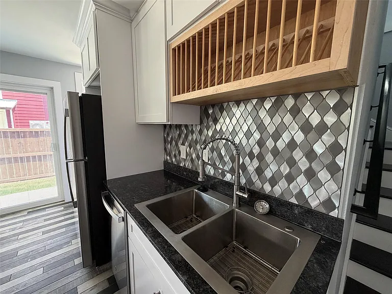 1232 Kennie Dr — Photo 5