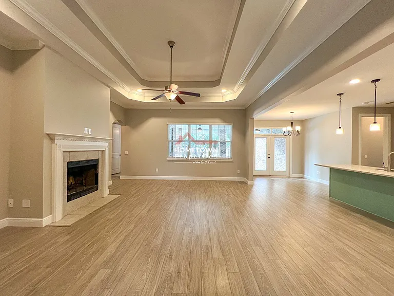 1467 W Shores Blvd — Photo 8
