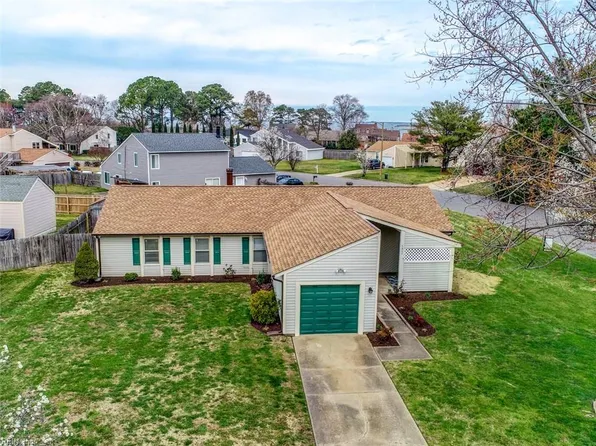 5800 Woodside Ln, Portsmouth, VA 23703