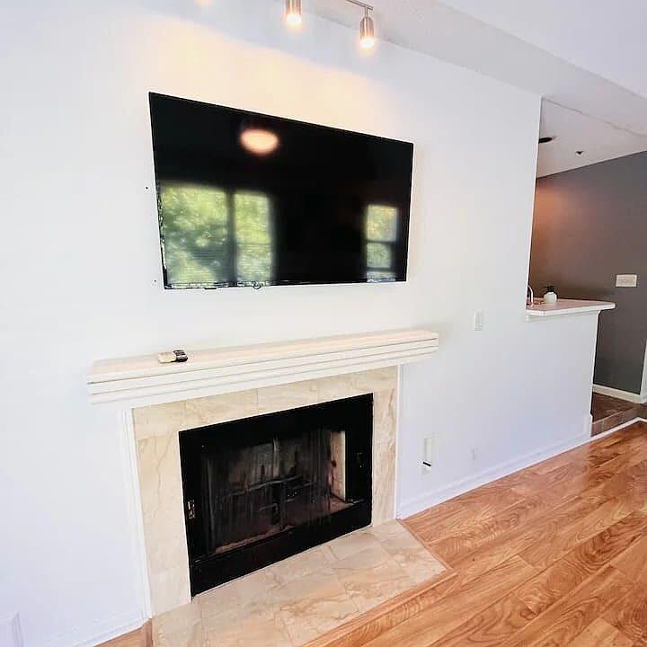 1st image of 1021 Brighthurst Dr Unit 302