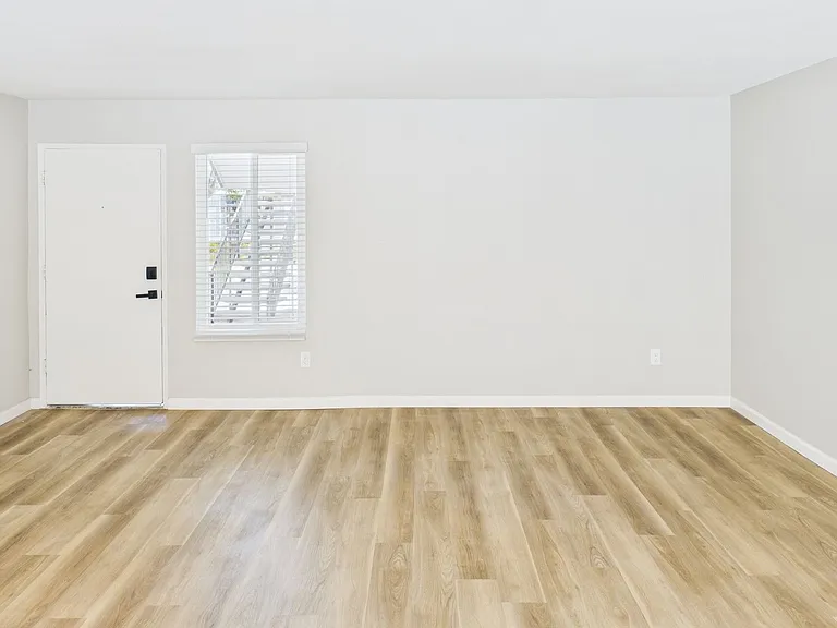 NNP - 3752 Nile Street — Photo 6