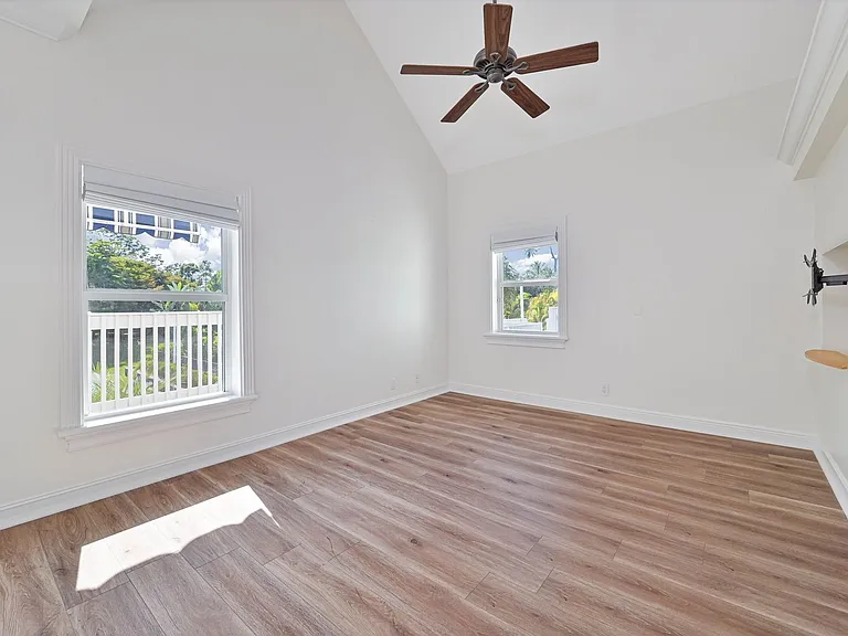 6941 Hunters Rd — Photo 32