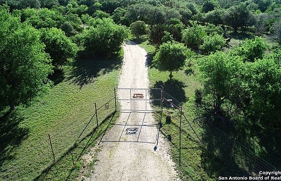 2nd image of 1932 County Road 341