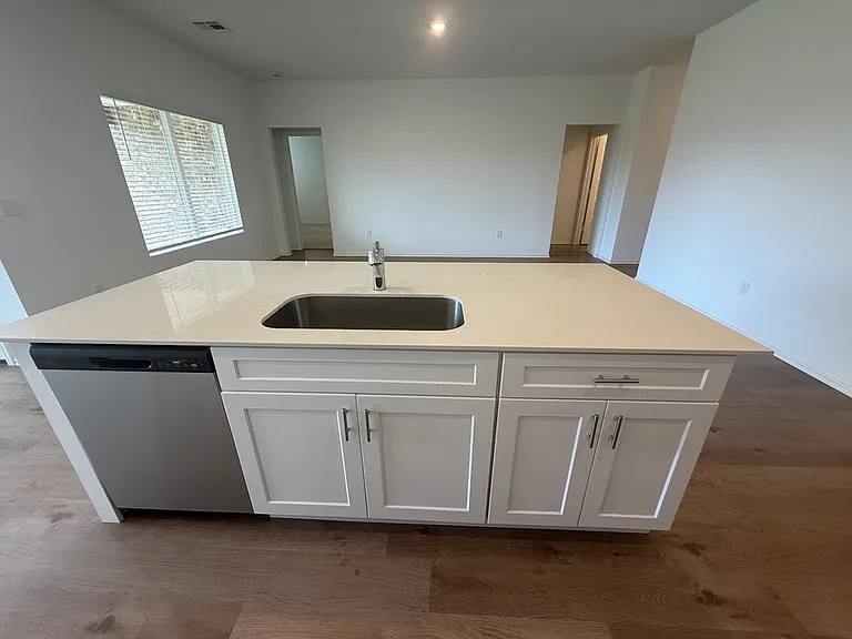 16213 Maroon Dr — Photo 9
