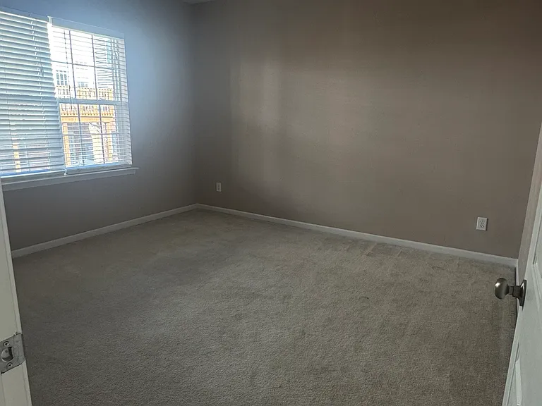 5512 Werburgh St — Photo 9