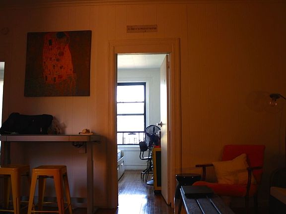 5th image of 270 15th St APT 3