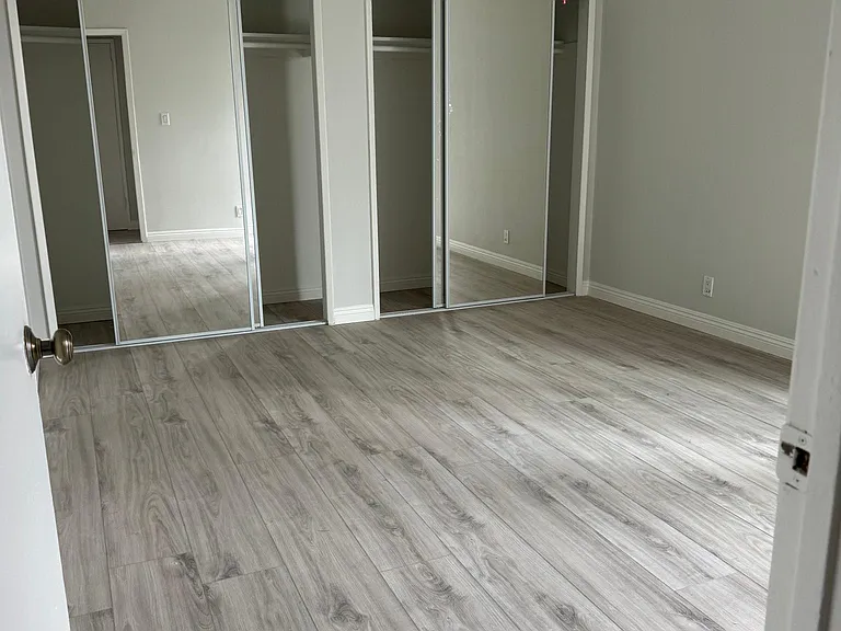345 W Elk Ave #12 — Photo 1