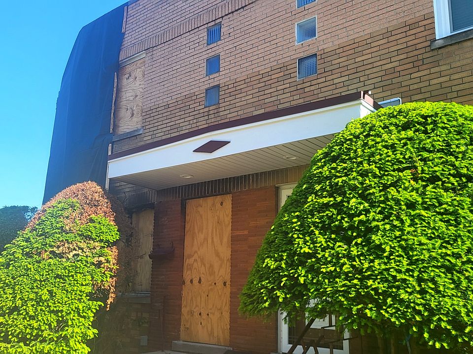 1st image of 221 S Maple Ave