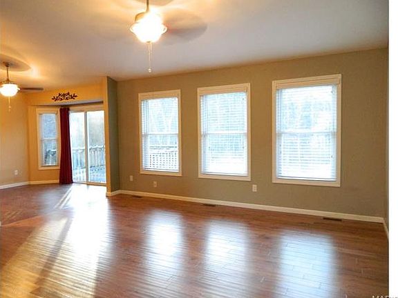 4th image of 464 Grandview Oaks Dr