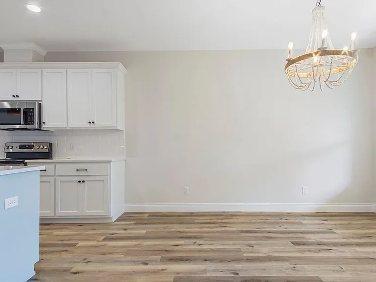 906 Mulberry Ave — Photo 9