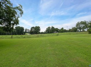 1528 Winkles Rd, Grant, AL 35747