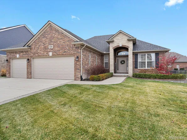 55306 Archer Dr, Macomb, MI 48042