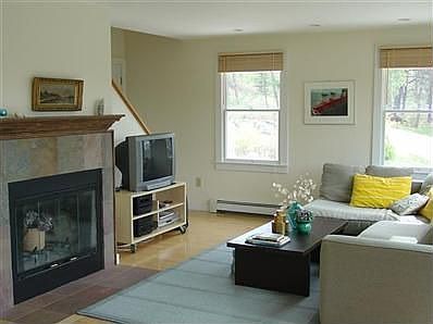 3rd image of 112 Castle Rd