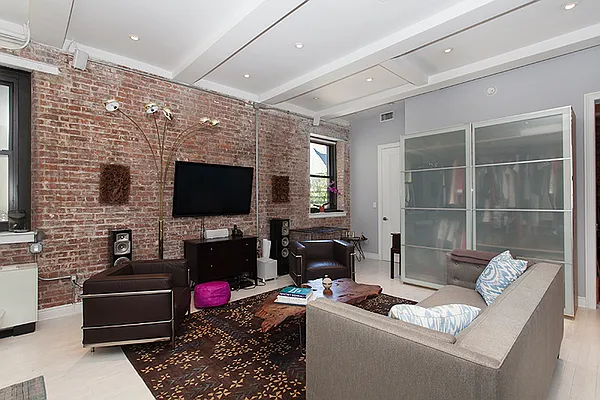 Rented by RHI Group | media 31