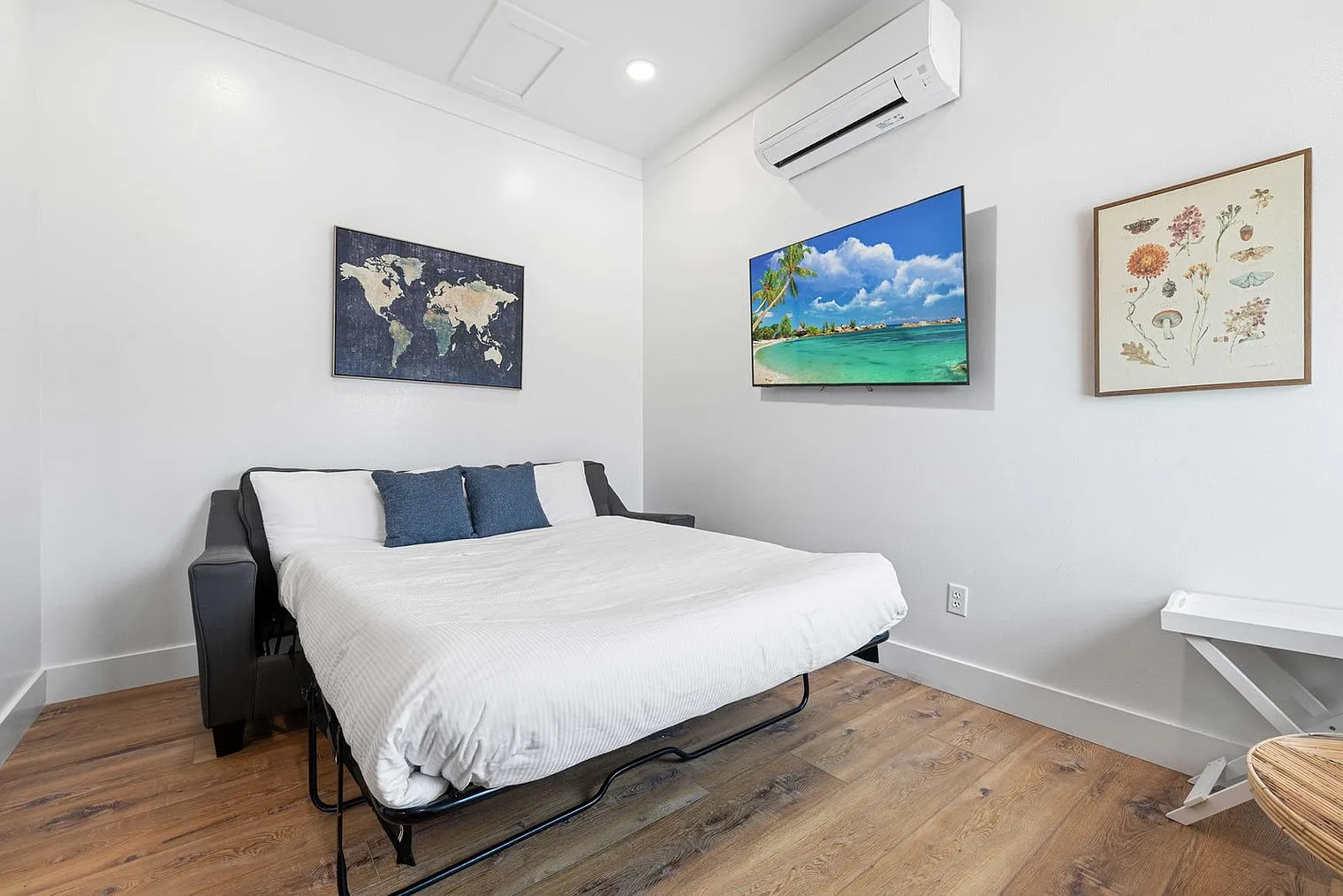 1 bed, 1.0 bath, 1937 sqft, $1,785 — Photo 1