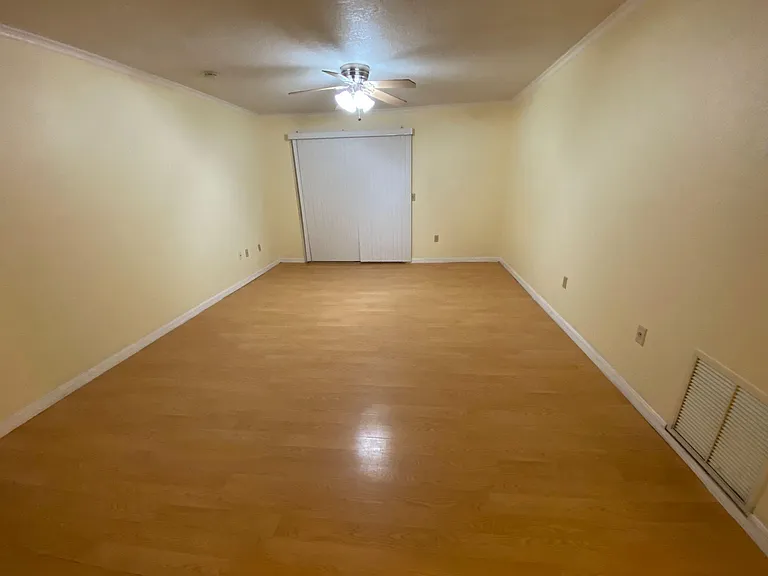 908 Lake Destiny Rd #E — Photo 13