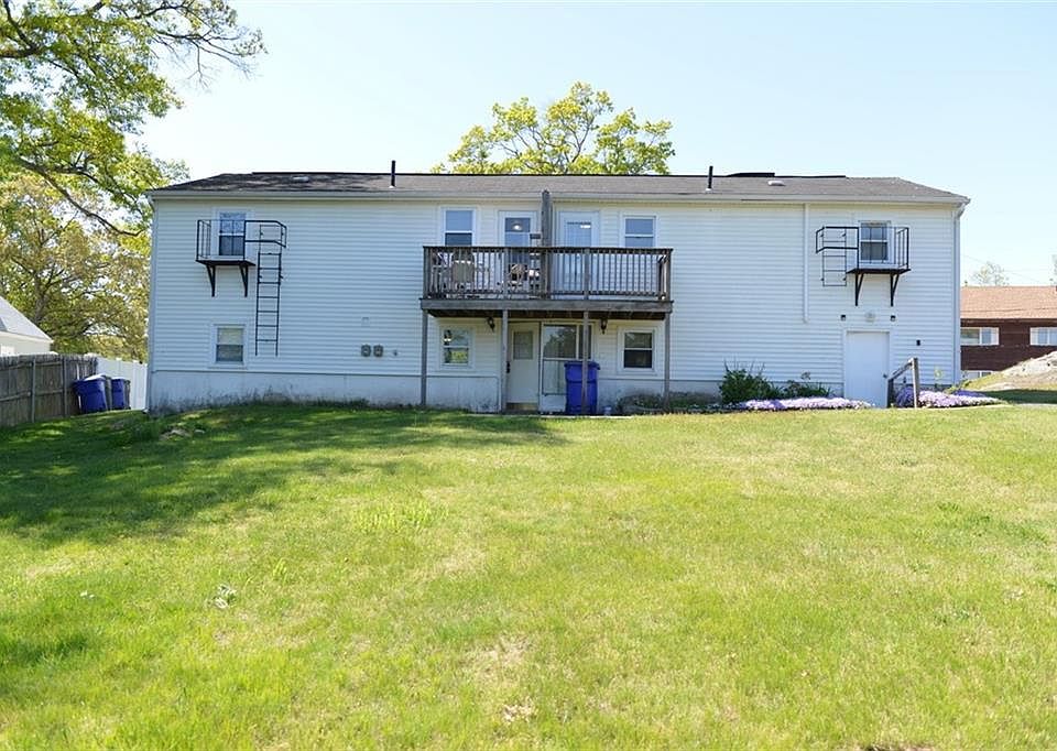 7375 Newell St, West Warwick, RI 02893 Zillow
