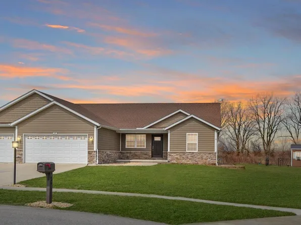 490 S Meadow Ln, Wheatfield, IN 46392