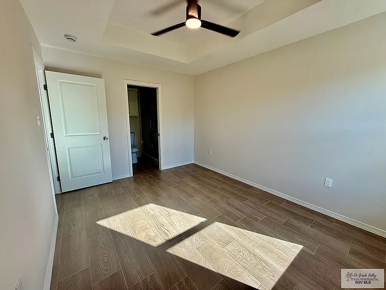 1570 Los Alamos St #A — Photo 7