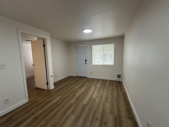 3rd image of 45414 SE North Bend Way