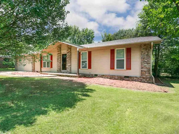 11 Oakwood Dr, Cabot, AR 72023