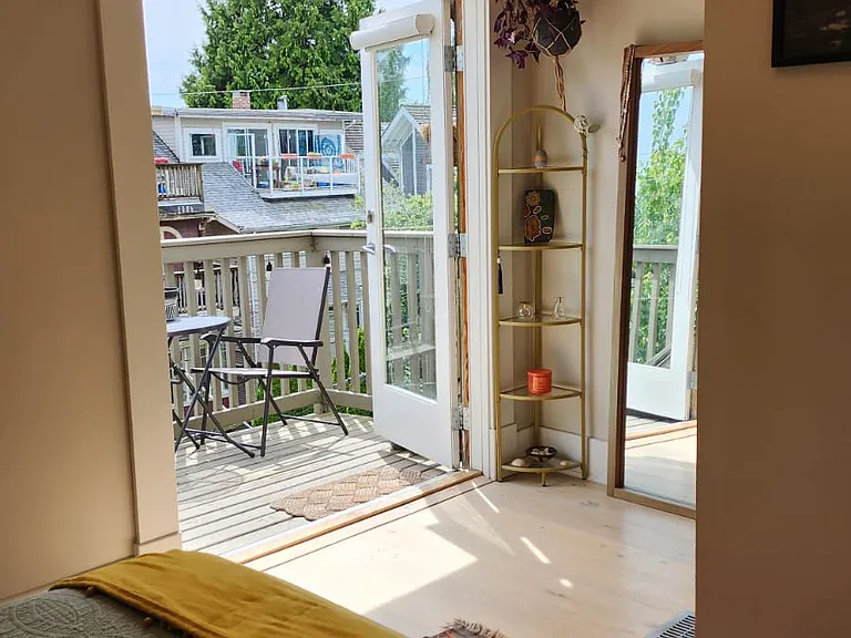3528 Point Grey Rd — Photo 16