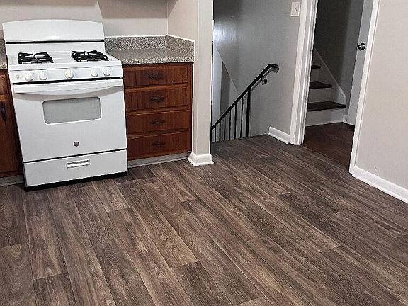 4th image of 3544 Knollview Ct