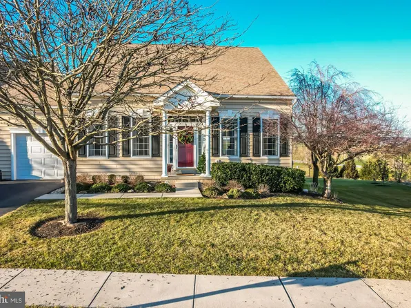 137 Augusta Dr, Honey Brook, PA 19344
