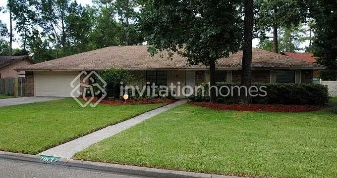 11637 Edinburgh Way — Photo 1