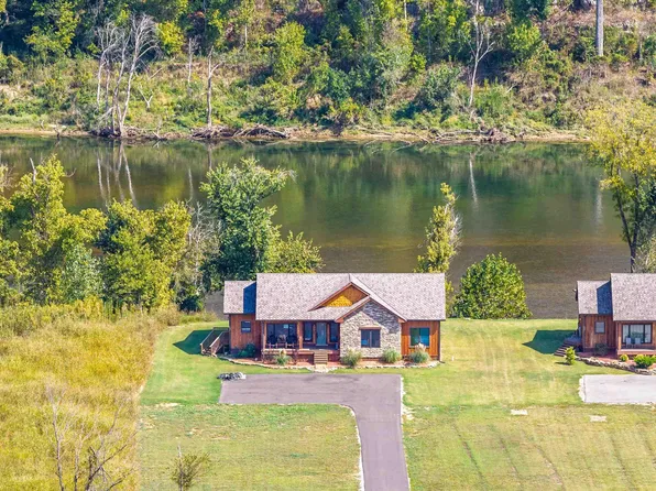 77 Nathan Ter, Norfork, AR 72658