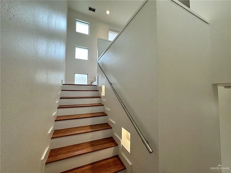 2312 S 43rd St — Photo 13
