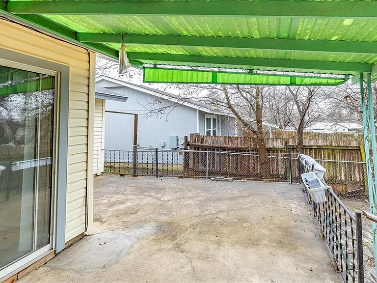 2325 Bendridge Trl — Photo 14
