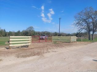 000 CR 401, Waelder, TX 78959