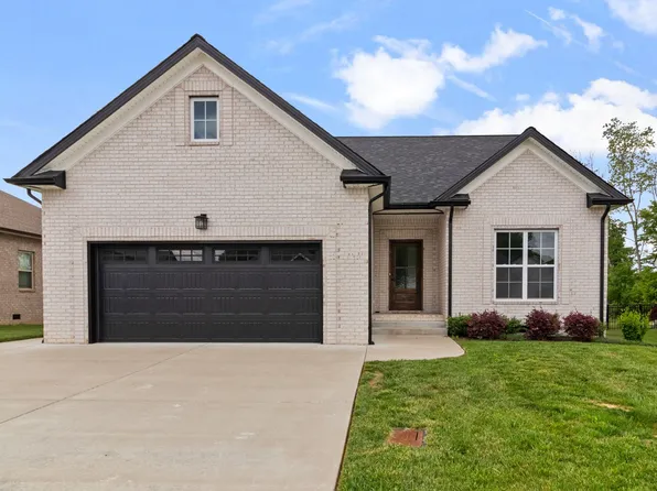 824 Brown Swiss Ct, Clarksville, TN 37043