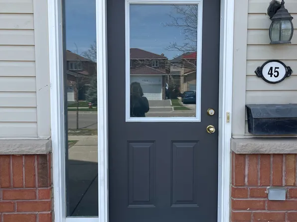 4620 Guildwood Way #45, Mississauga, ON L5R 4H4