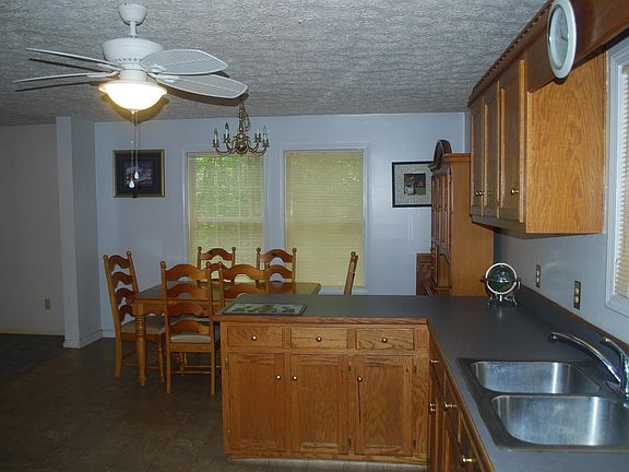 3rd image of 321 Grandwood Blvd