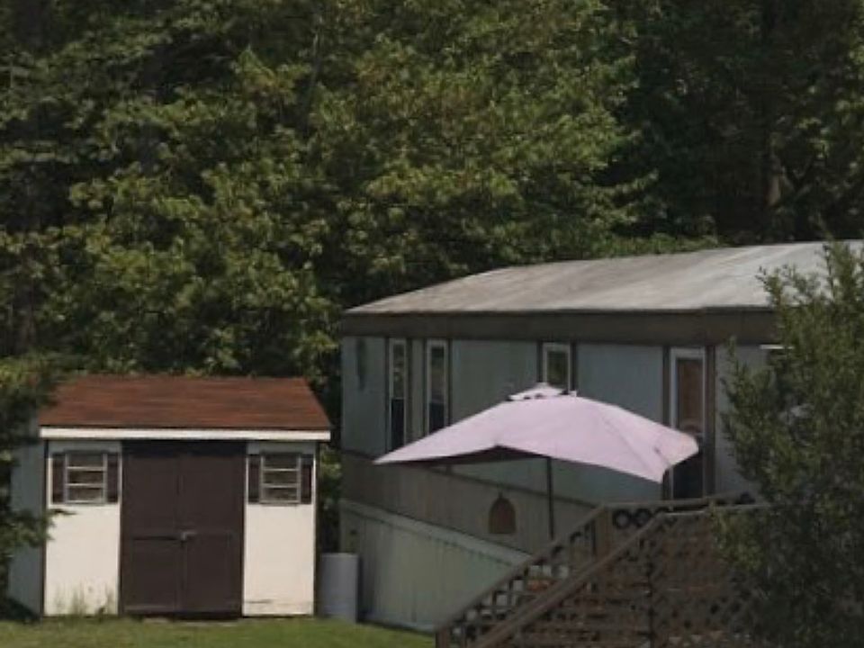 2nd image of 68 Valley Bottom Rd