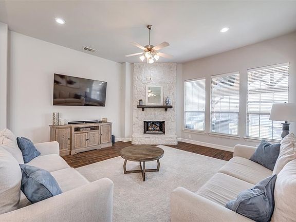 4th image of 12446 Hollister Dr