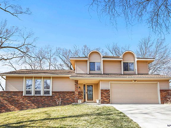2nd image of 208 Forest Dr