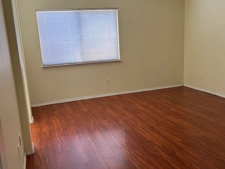 Millikan Way — Photo 10