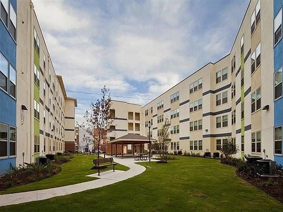 4th image of 703 N San Marcos