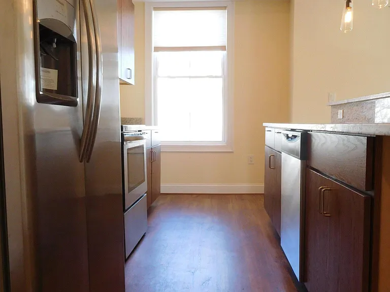 315 Broadway — Photo 23