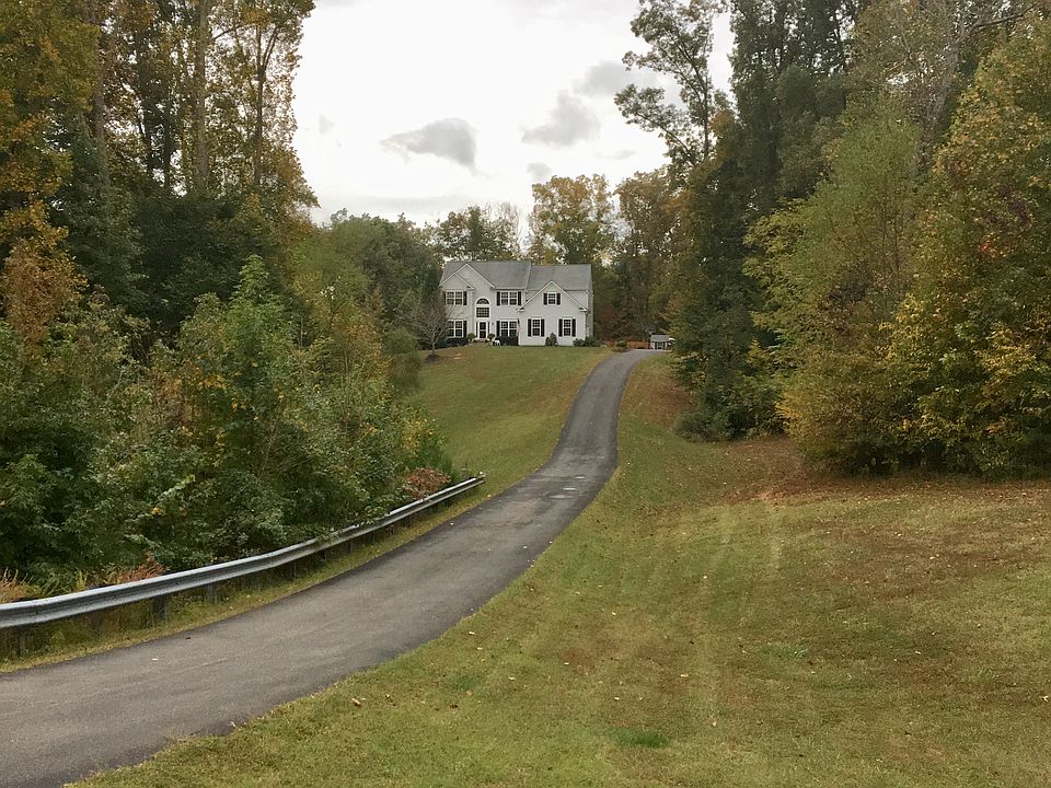 1st image of 12 Wentworth Dr