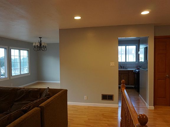 2nd image of 95 Penhurst Ave