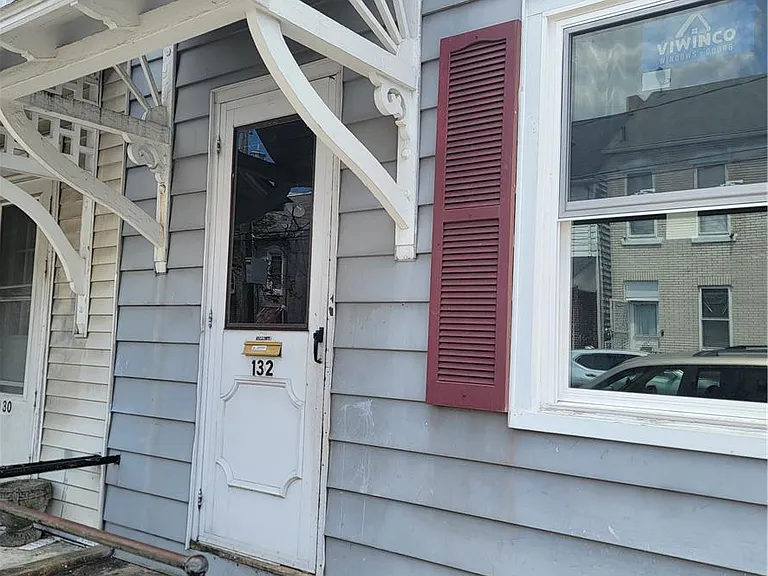 132 W Chew St — Photo 2