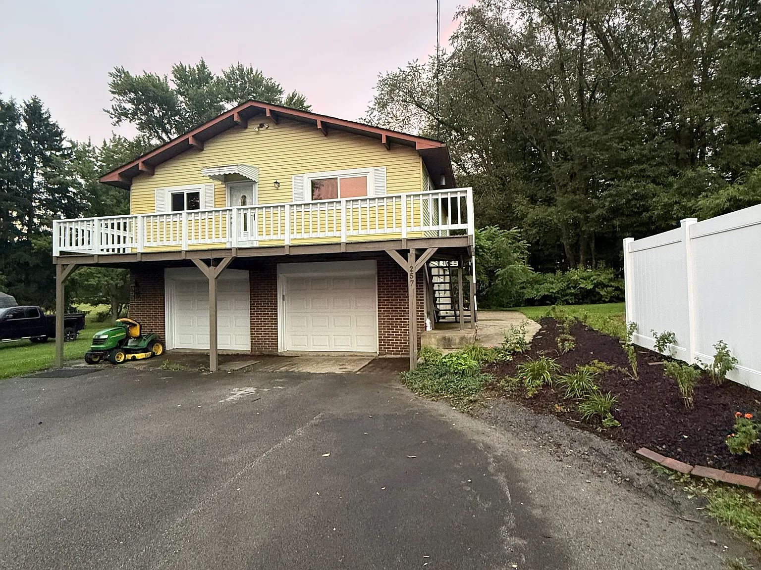 2 bed, 900 sqft, $1,500 — Photo 2