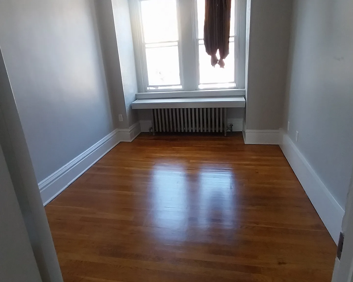 1 bed, $1,000 — Photo 1