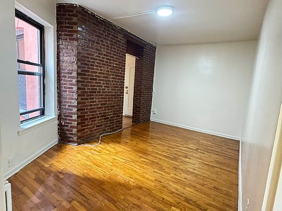 4th image of 226 E 29th St APT 4C