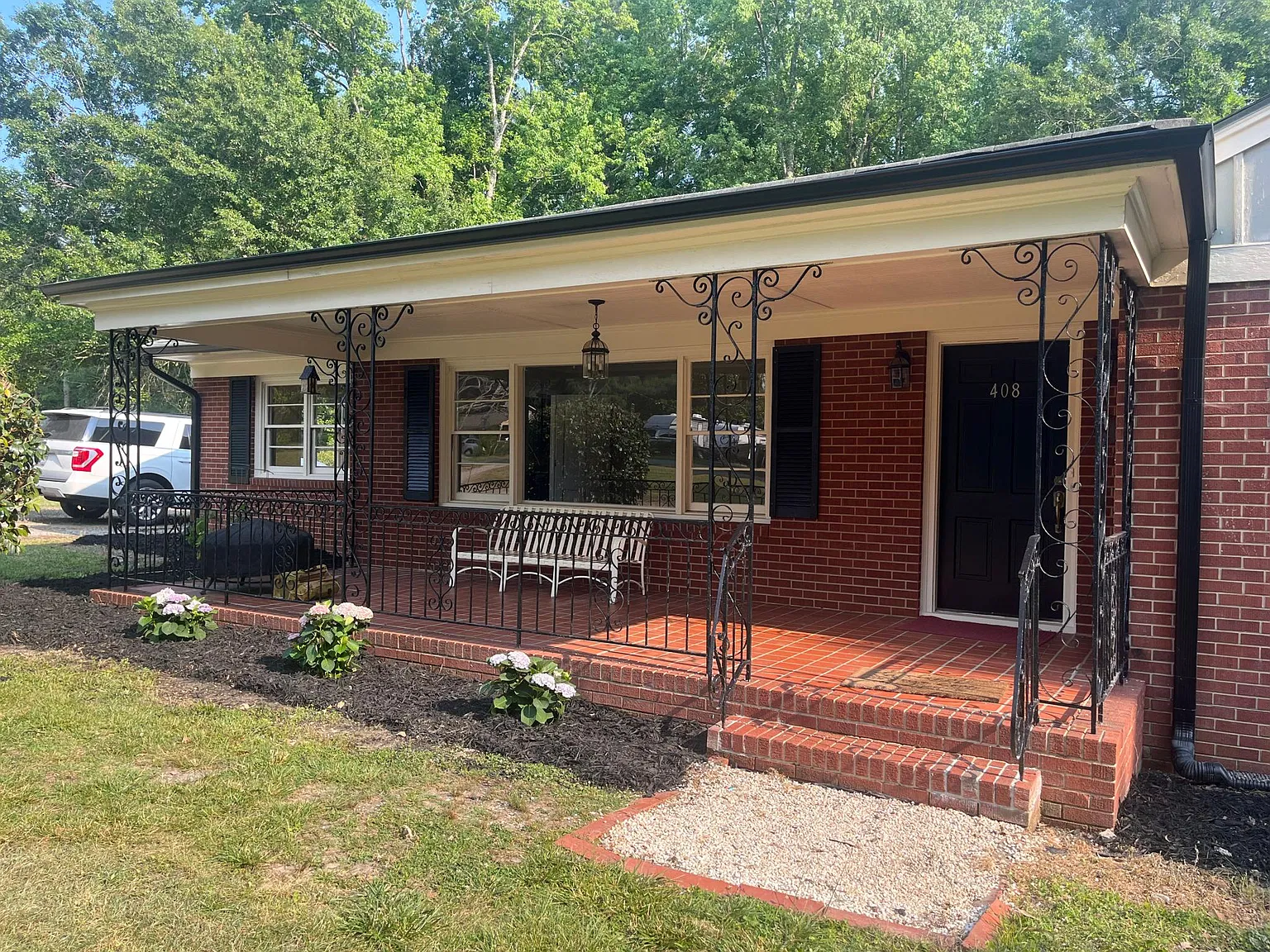 3 bed, 1840 sqft, $1,700 — Photo 1